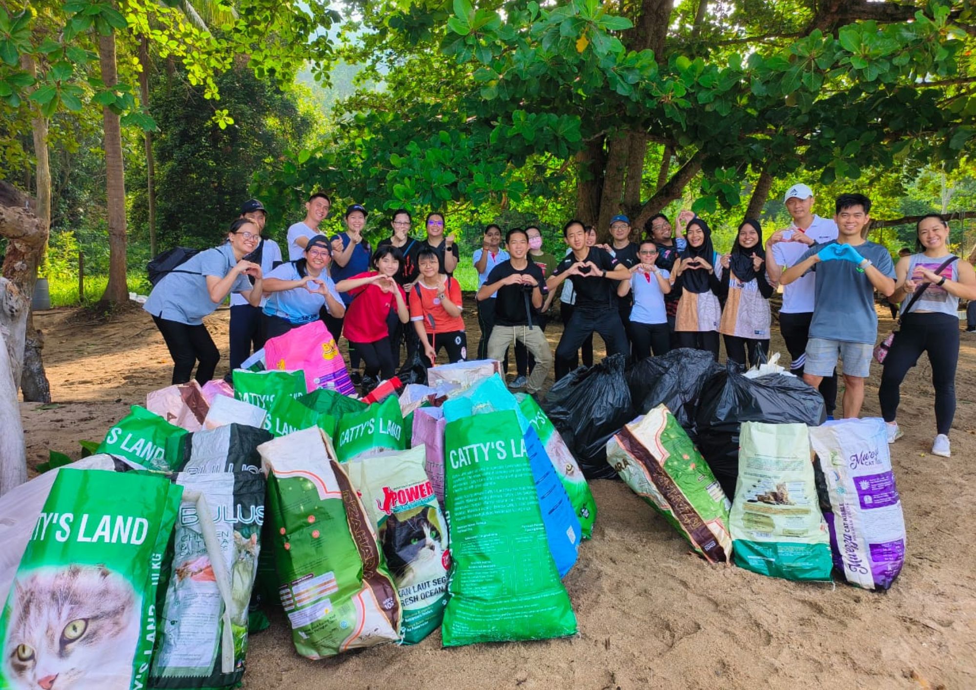 Beach Cleanup at Pantai Esen (27 April 2024)